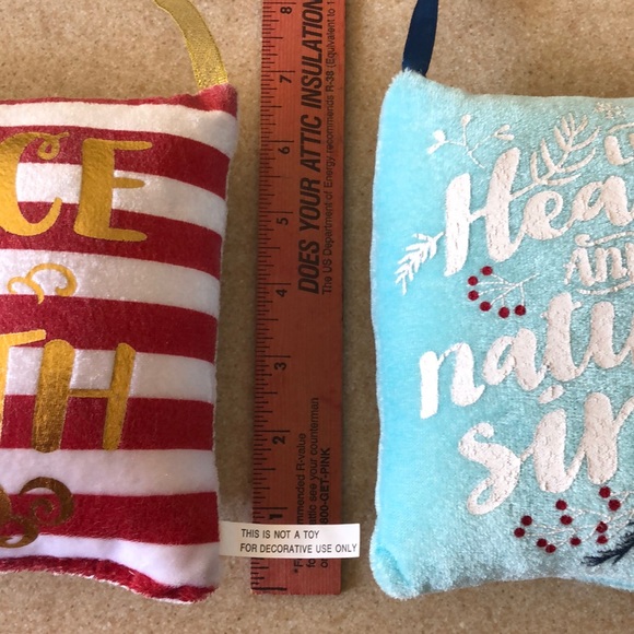 2 Christmas themed soft decorative hanging pillows - Picture 12 of 16